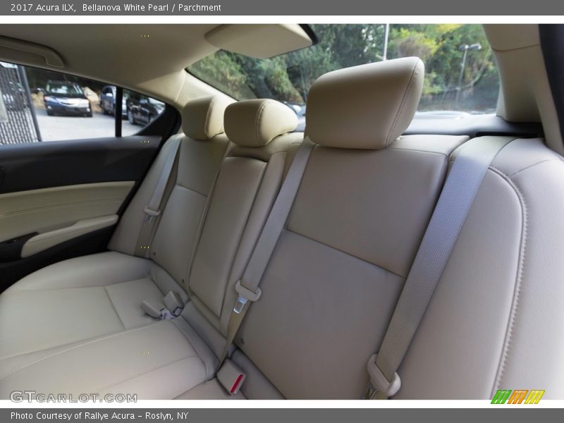 Bellanova White Pearl / Parchment 2017 Acura ILX