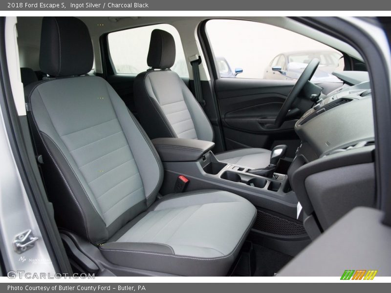 Ingot Silver / Charcoal Black 2018 Ford Escape S