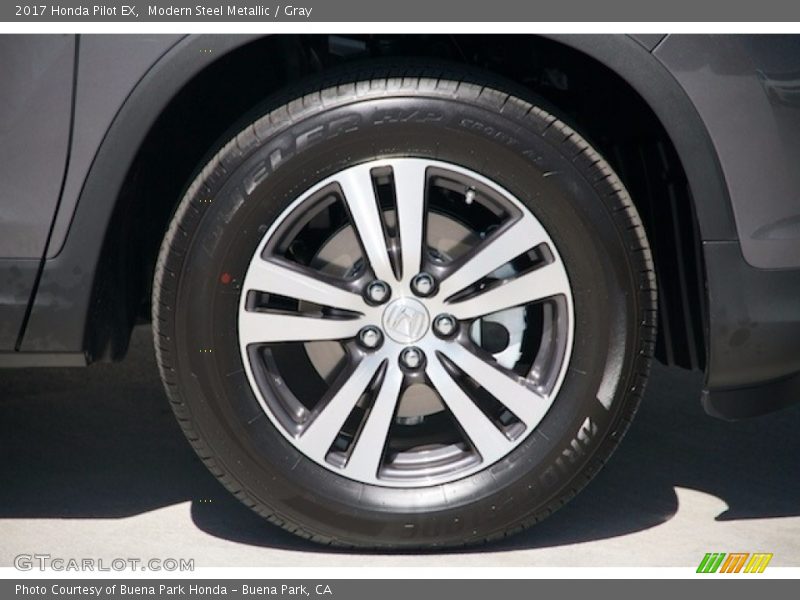 Modern Steel Metallic / Gray 2017 Honda Pilot EX