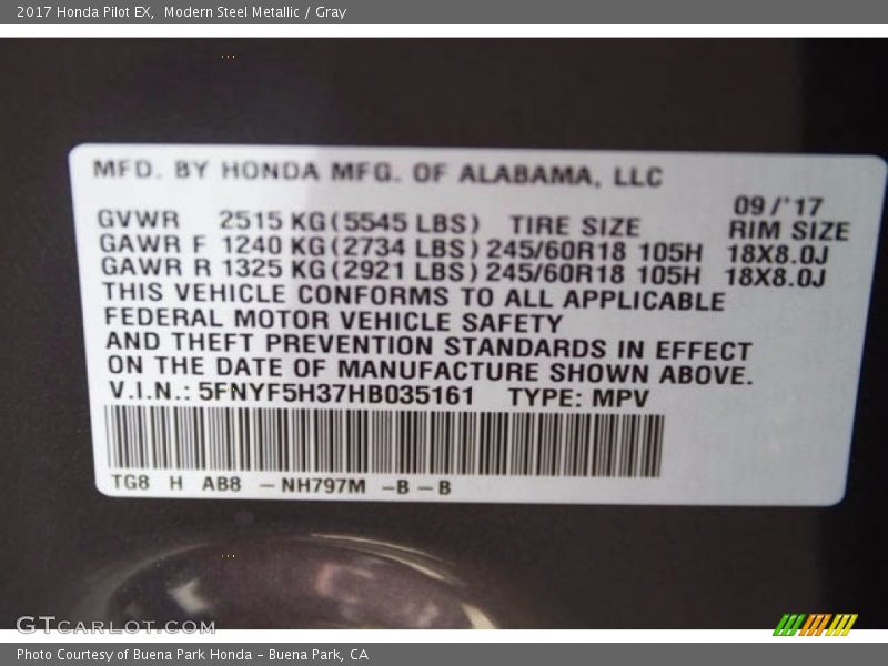 Modern Steel Metallic / Gray 2017 Honda Pilot EX