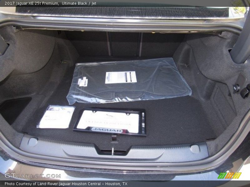 Ultimate Black / Jet 2017 Jaguar XE 25t Premium