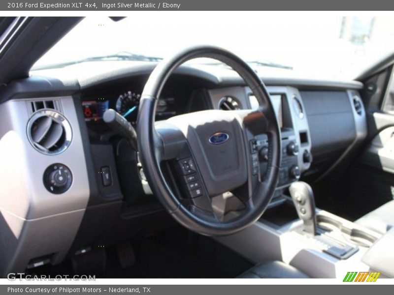 Ingot Silver Metallic / Ebony 2016 Ford Expedition XLT 4x4