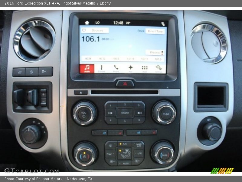 Ingot Silver Metallic / Ebony 2016 Ford Expedition XLT 4x4