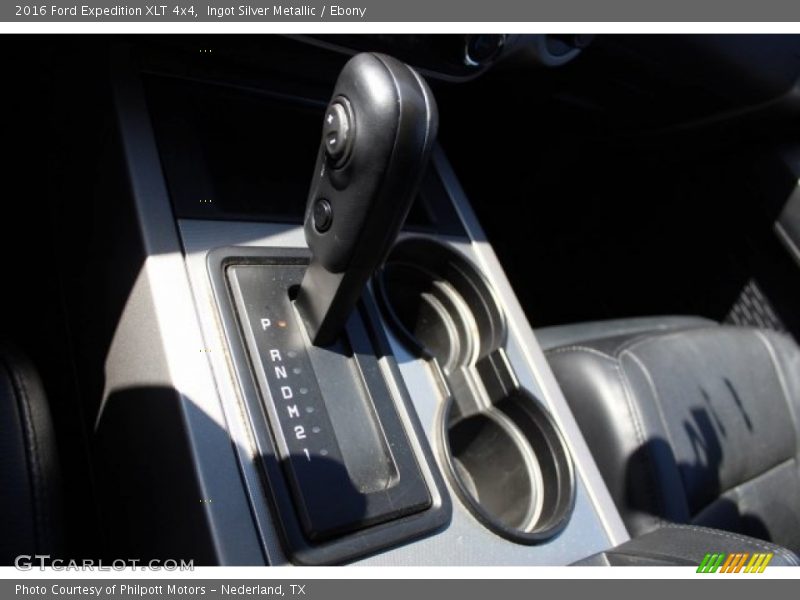 Ingot Silver Metallic / Ebony 2016 Ford Expedition XLT 4x4