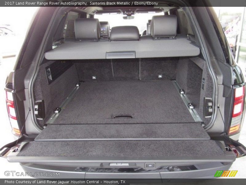  2017 Range Rover Autobiography Trunk