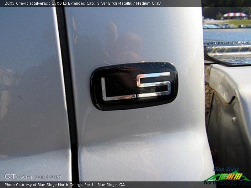 Silver Birch Metallic / Medium Gray 2005 Chevrolet Silverado 1500 LS Extended Cab