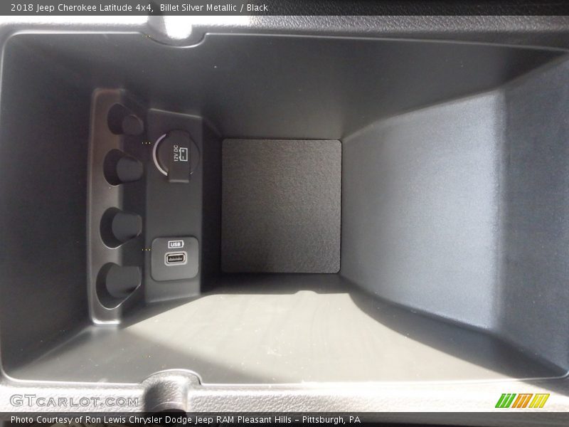 Billet Silver Metallic / Black 2018 Jeep Cherokee Latitude 4x4