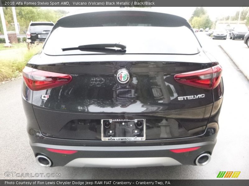 Vulcano (Volcano) Black Metallic / Black/Black 2018 Alfa Romeo Stelvio Sport AWD