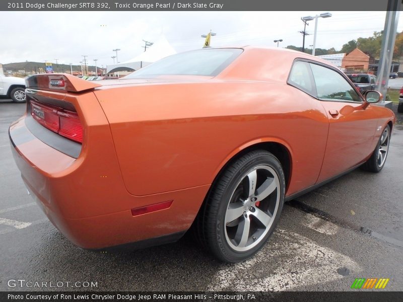 Toxic Orange Pearl / Dark Slate Gray 2011 Dodge Challenger SRT8 392
