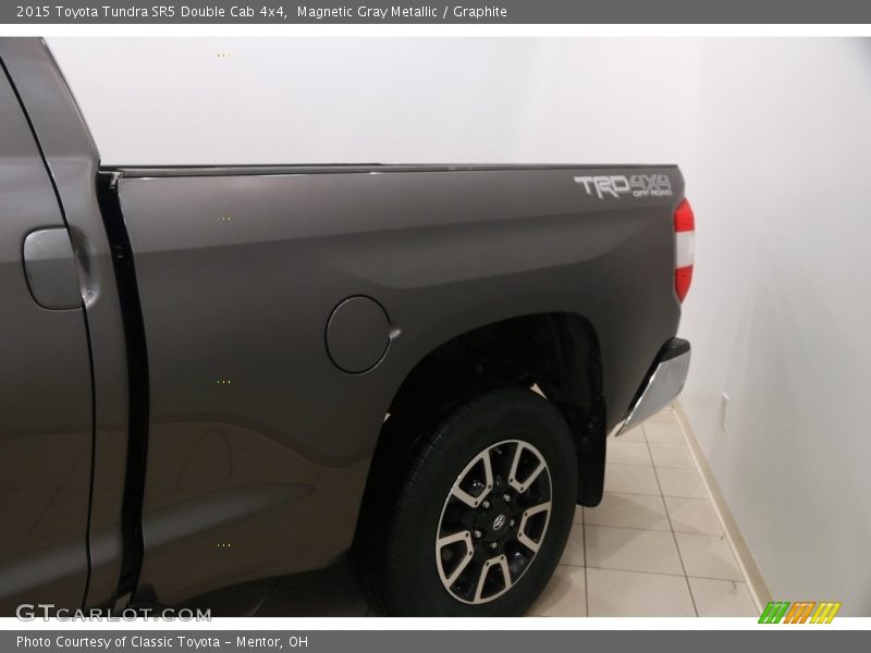Magnetic Gray Metallic / Graphite 2015 Toyota Tundra SR5 Double Cab 4x4