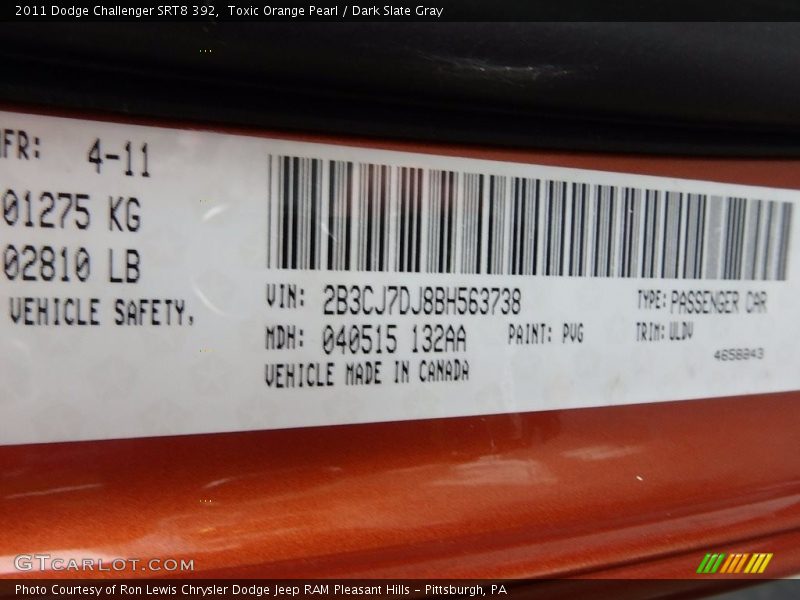Toxic Orange Pearl / Dark Slate Gray 2011 Dodge Challenger SRT8 392