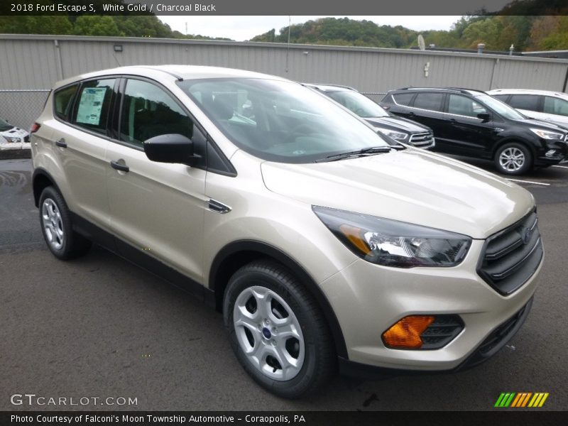 Front 3/4 View of 2018 Escape S