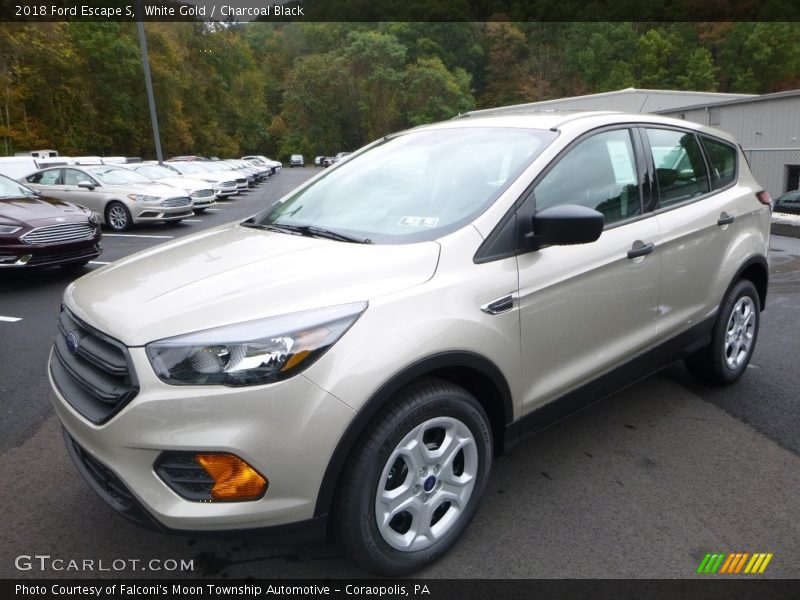 Front 3/4 View of 2018 Escape S