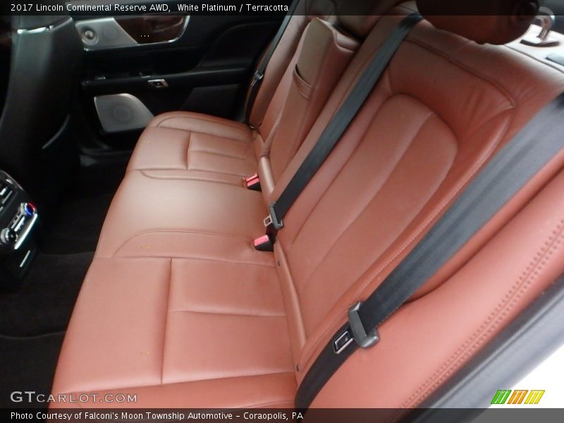 White Platinum / Terracotta 2017 Lincoln Continental Reserve AWD