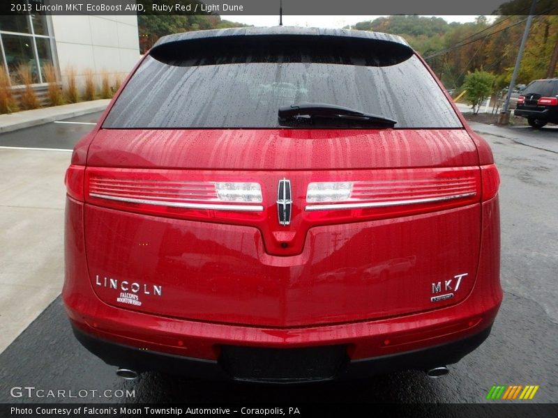 Ruby Red / Light Dune 2013 Lincoln MKT EcoBoost AWD