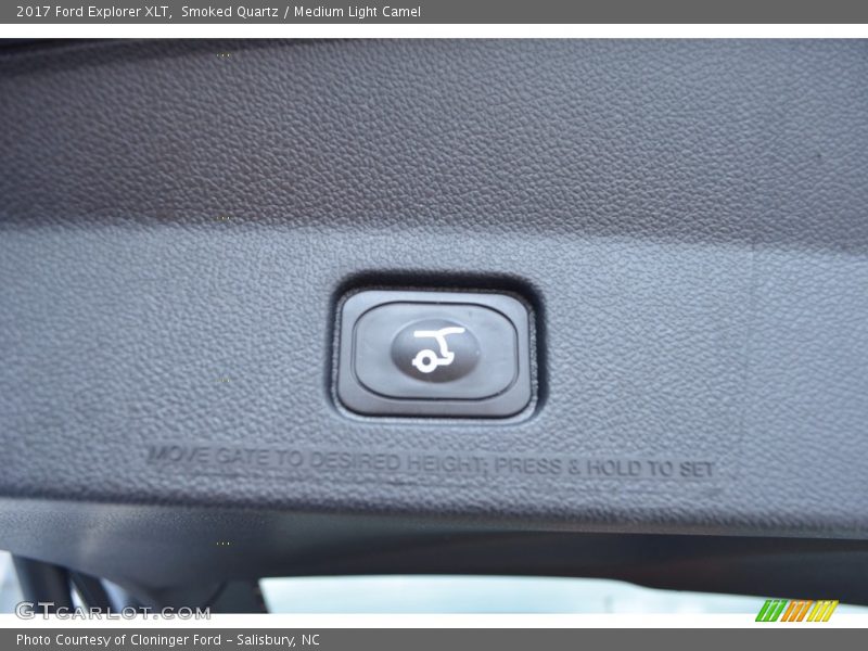 Smoked Quartz / Medium Light Camel 2017 Ford Explorer XLT