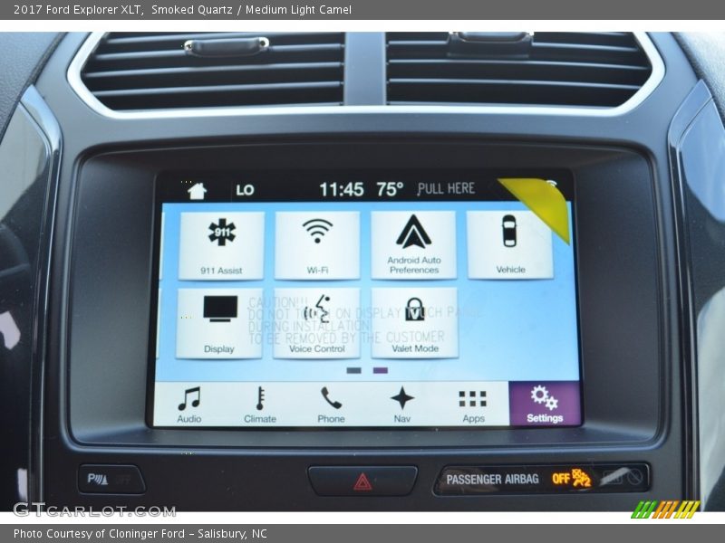 Smoked Quartz / Medium Light Camel 2017 Ford Explorer XLT