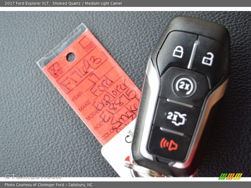 Smoked Quartz / Medium Light Camel 2017 Ford Explorer XLT