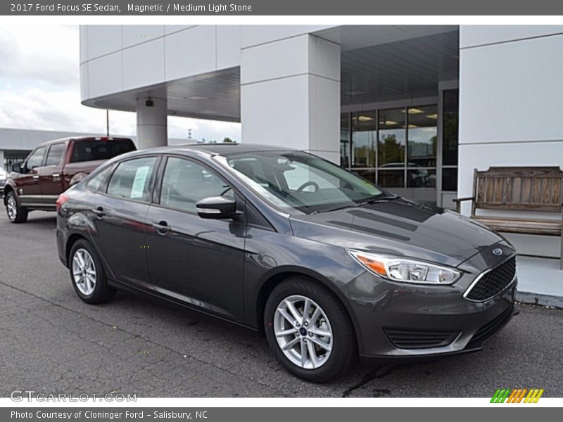 Magnetic / Medium Light Stone 2017 Ford Focus SE Sedan