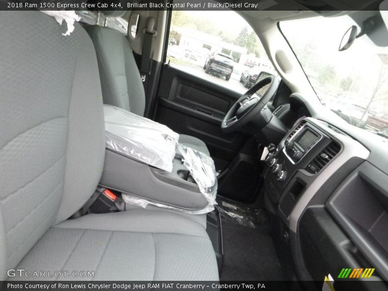 Brilliant Black Crystal Pearl / Black/Diesel Gray 2018 Ram 1500 Express Crew Cab 4x4