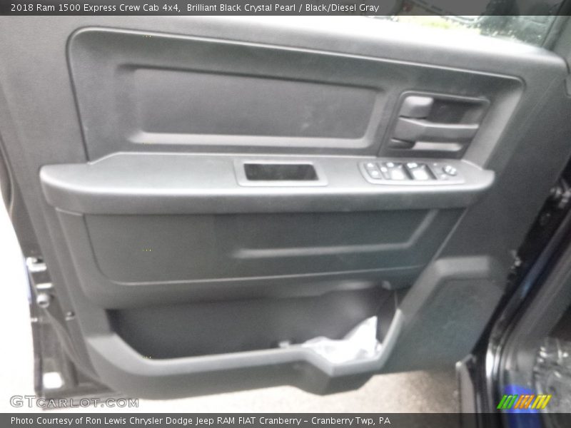 Brilliant Black Crystal Pearl / Black/Diesel Gray 2018 Ram 1500 Express Crew Cab 4x4