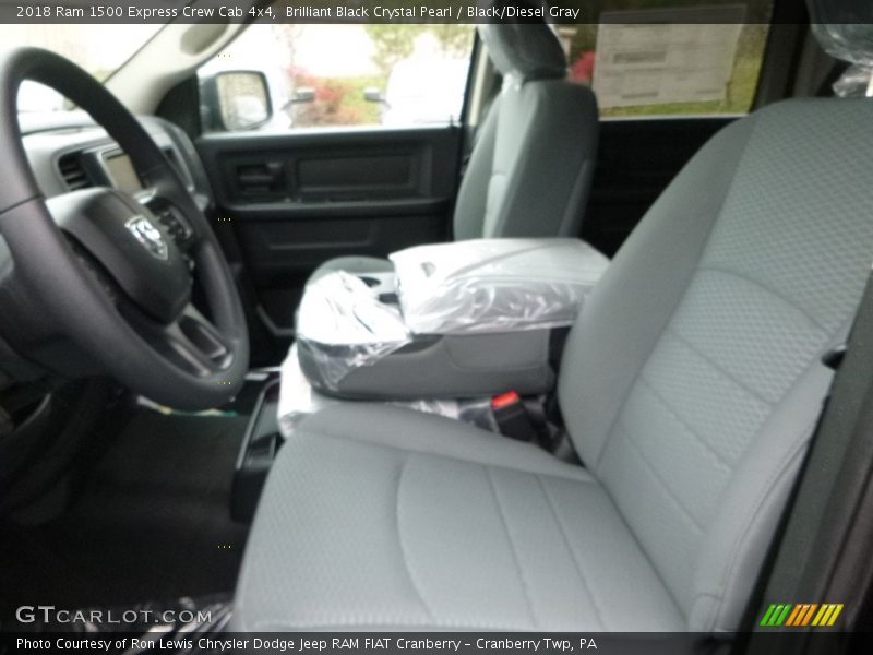 Brilliant Black Crystal Pearl / Black/Diesel Gray 2018 Ram 1500 Express Crew Cab 4x4