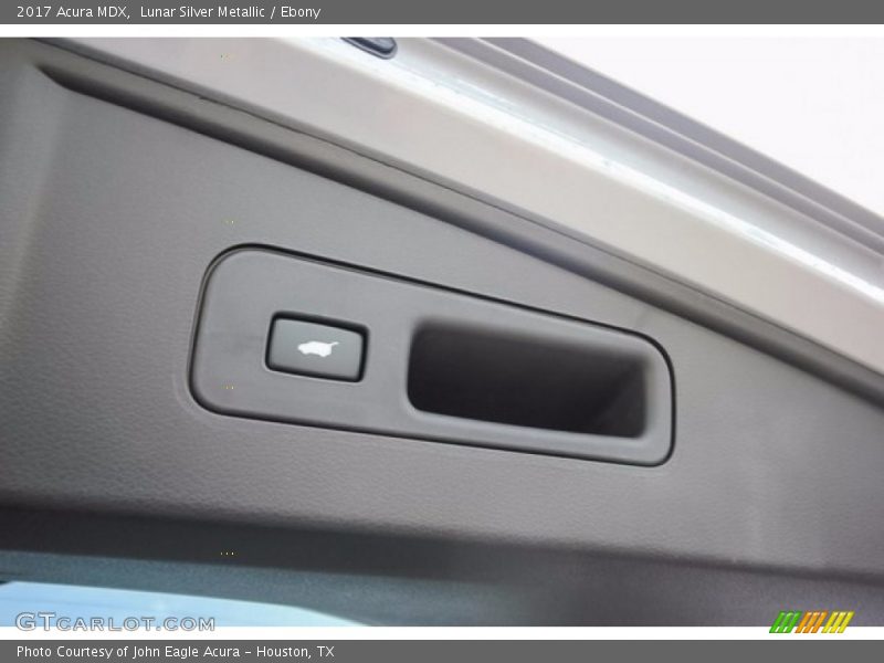 Lunar Silver Metallic / Ebony 2017 Acura MDX