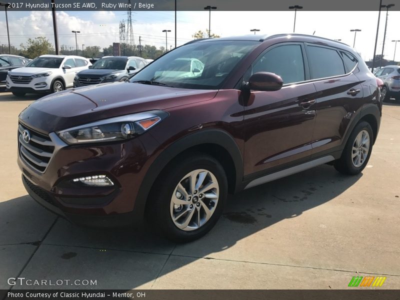 Ruby Wine / Beige 2017 Hyundai Tucson SE AWD