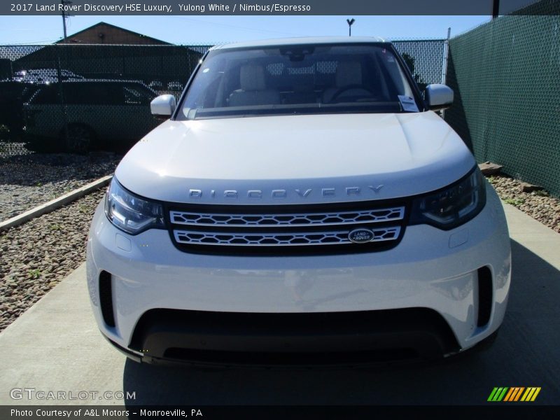 Yulong White / Nimbus/Espresso 2017 Land Rover Discovery HSE Luxury