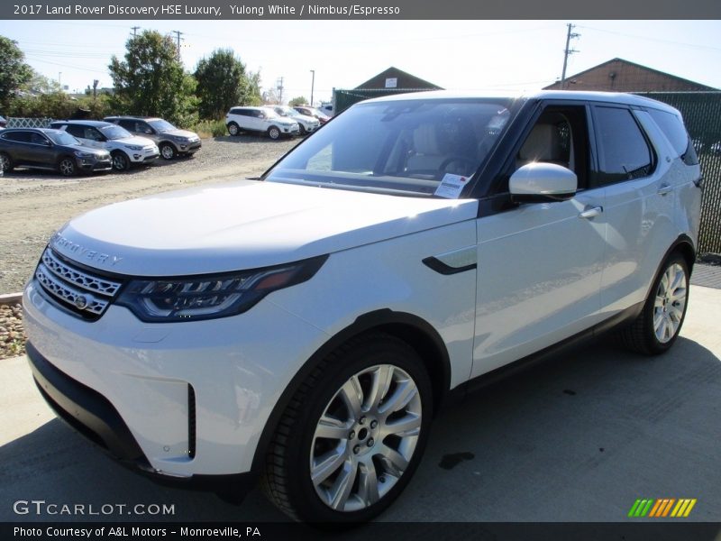 Yulong White / Nimbus/Espresso 2017 Land Rover Discovery HSE Luxury
