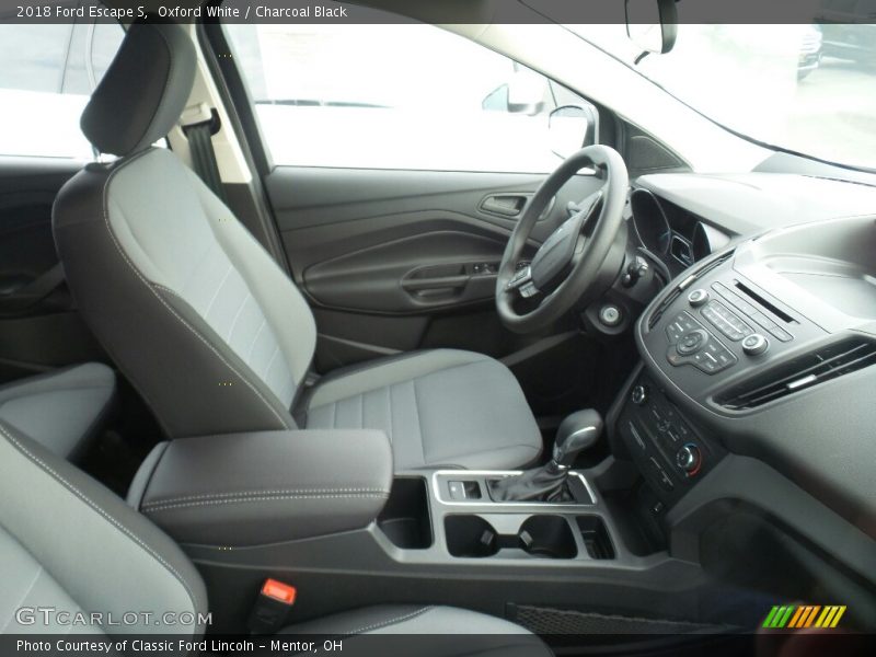 Oxford White / Charcoal Black 2018 Ford Escape S