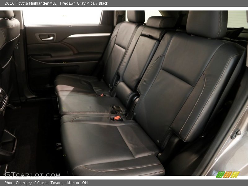 Predawn Gray Mica / Black 2016 Toyota Highlander XLE