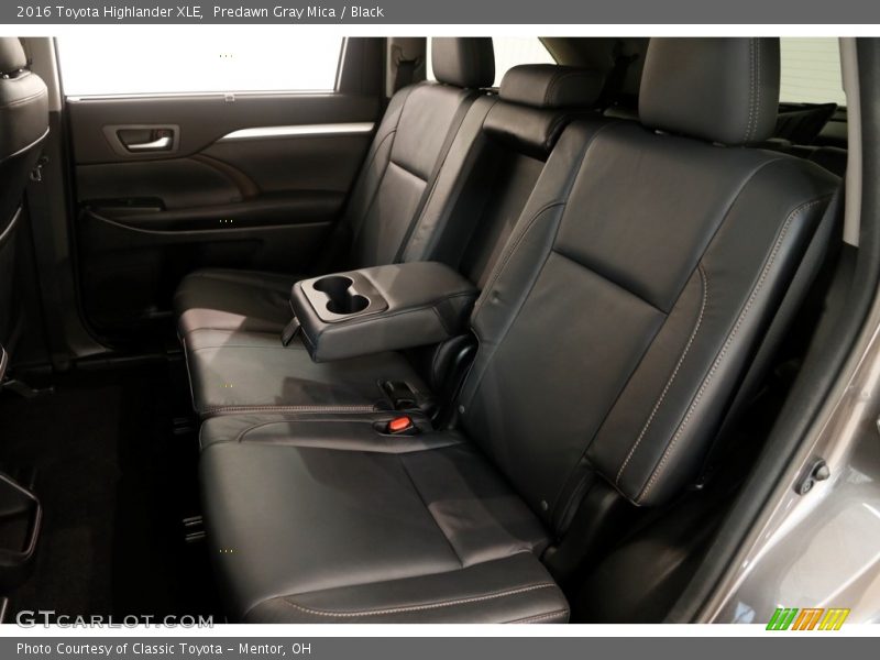 Predawn Gray Mica / Black 2016 Toyota Highlander XLE