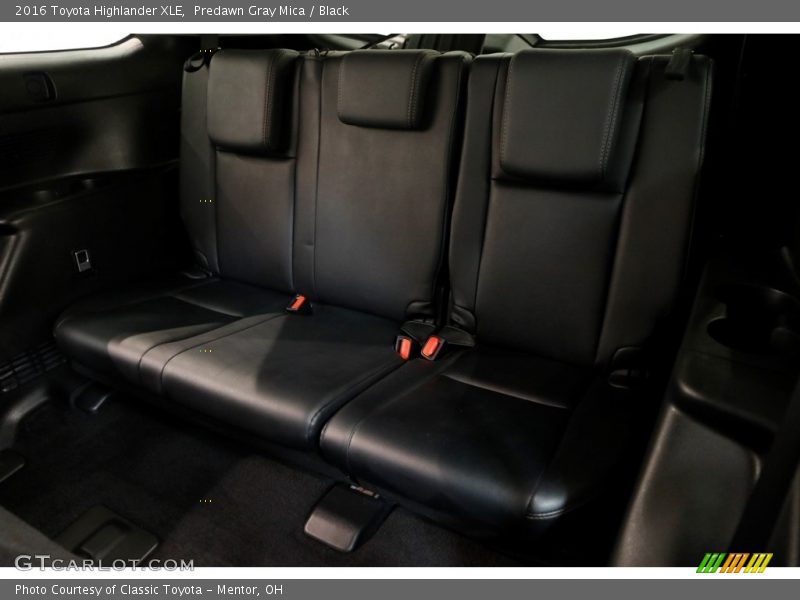 Predawn Gray Mica / Black 2016 Toyota Highlander XLE