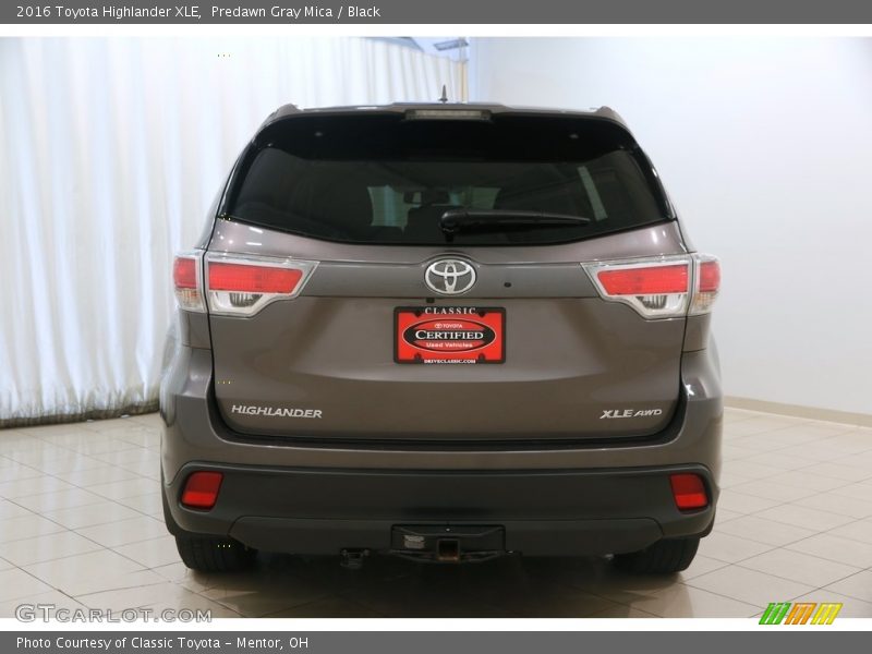 Predawn Gray Mica / Black 2016 Toyota Highlander XLE