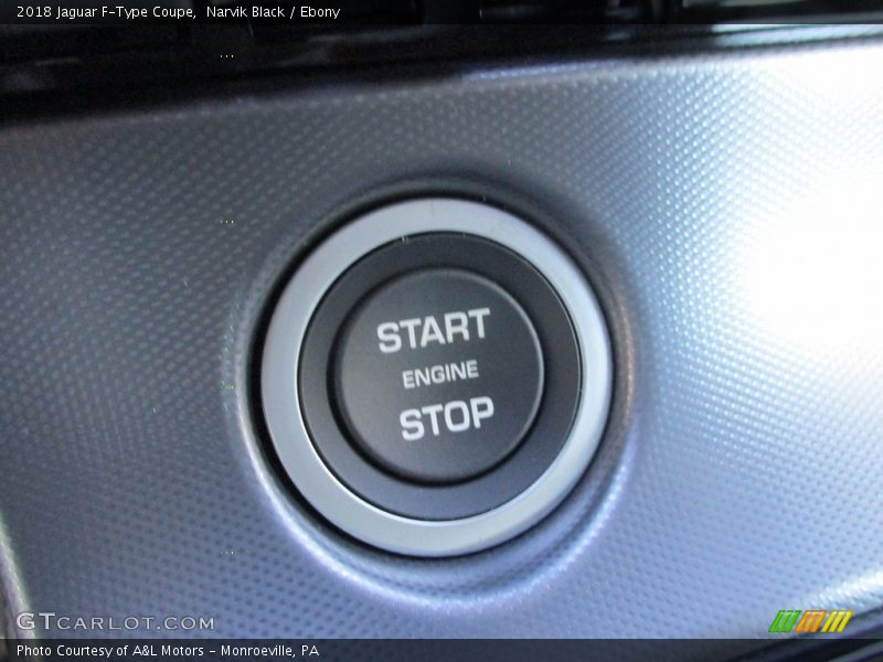 Controls of 2018 F-Type Coupe