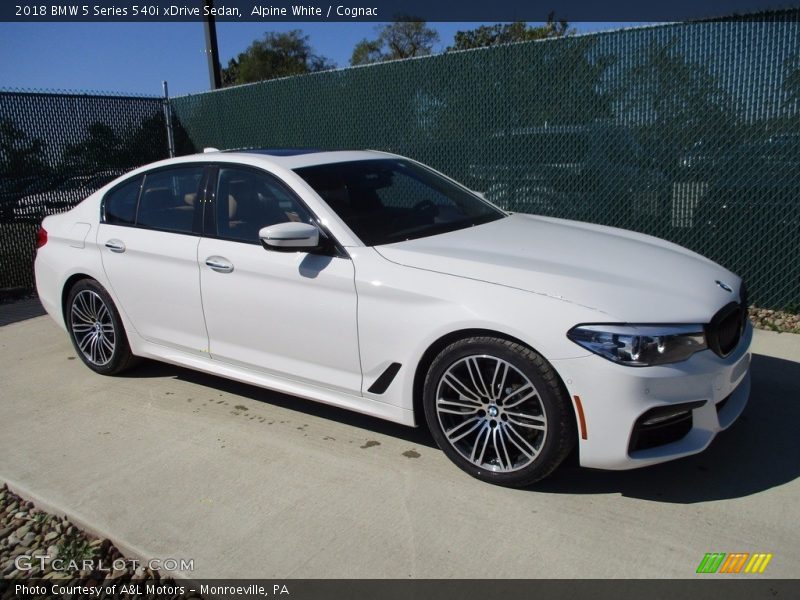 Alpine White / Cognac 2018 BMW 5 Series 540i xDrive Sedan