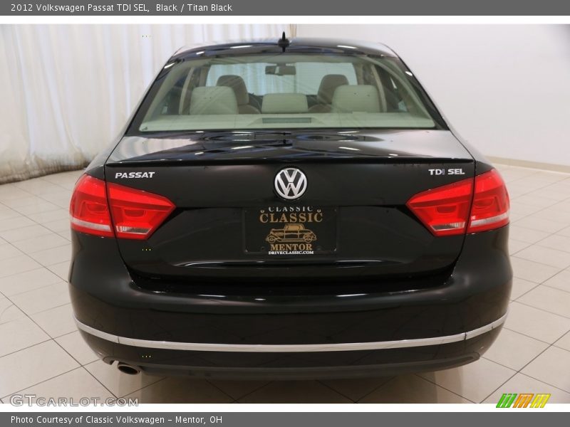 Black / Titan Black 2012 Volkswagen Passat TDI SEL