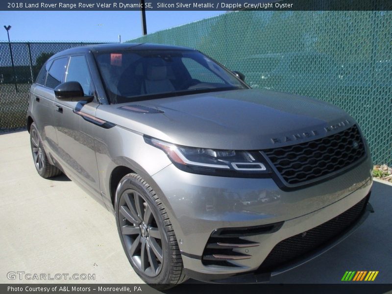 Front 3/4 View of 2018 Range Rover Velar R Dynamic SE
