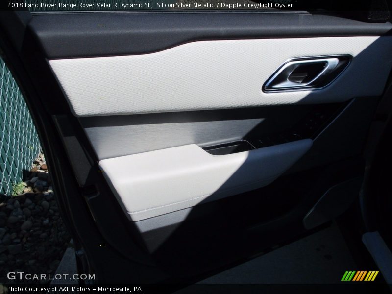 Silicon Silver Metallic / Dapple Grey/Light Oyster 2018 Land Rover Range Rover Velar R Dynamic SE