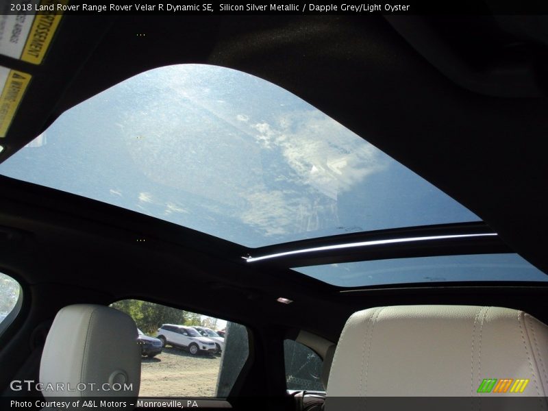 Sunroof of 2018 Range Rover Velar R Dynamic SE