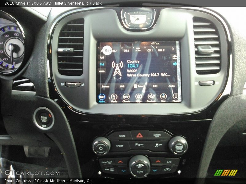 Billet Silver Metallic / Black 2018 Chrysler 300 S AWD
