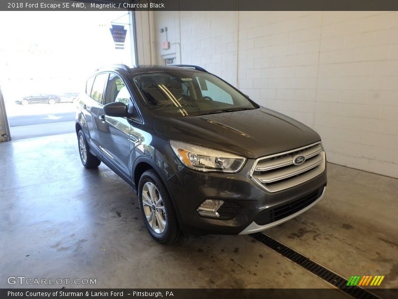 Magnetic / Charcoal Black 2018 Ford Escape SE 4WD