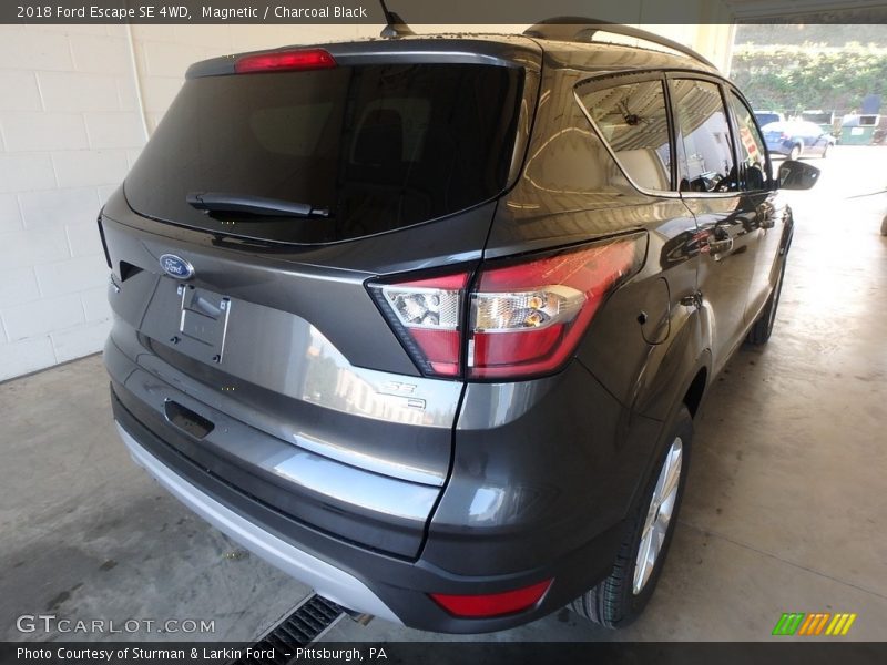 Magnetic / Charcoal Black 2018 Ford Escape SE 4WD