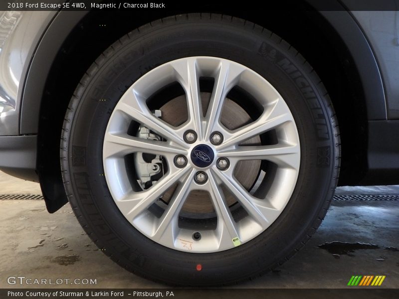 Magnetic / Charcoal Black 2018 Ford Escape SE 4WD