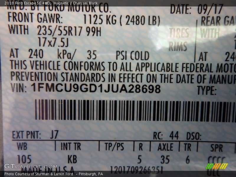 Magnetic / Charcoal Black 2018 Ford Escape SE 4WD