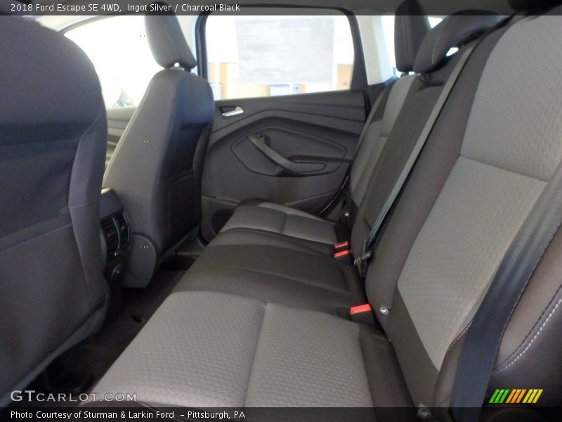 Ingot Silver / Charcoal Black 2018 Ford Escape SE 4WD