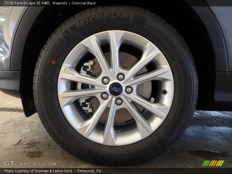 Magnetic / Charcoal Black 2018 Ford Escape SE 4WD