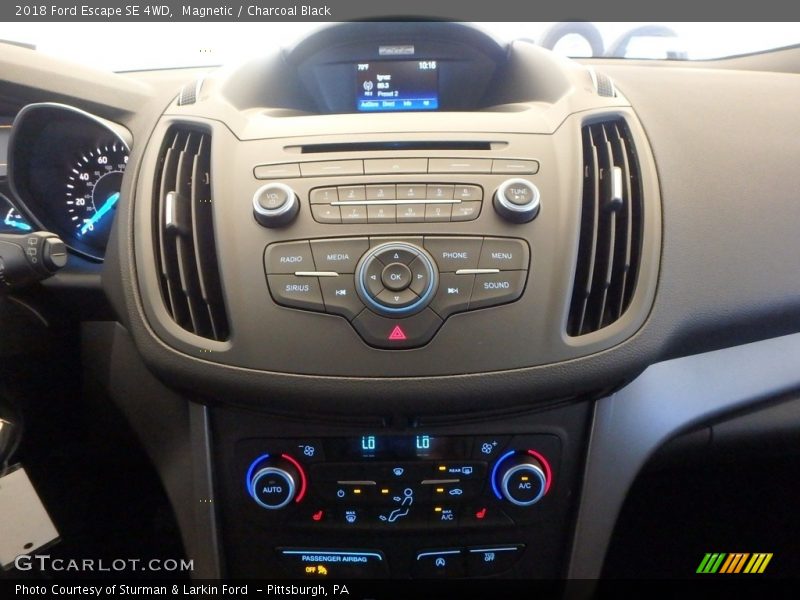 Magnetic / Charcoal Black 2018 Ford Escape SE 4WD