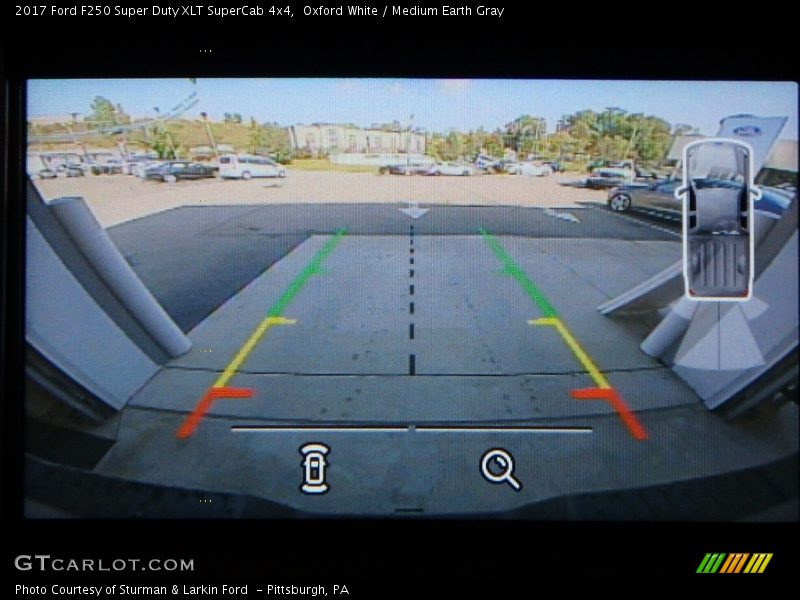 Oxford White / Medium Earth Gray 2017 Ford F250 Super Duty XLT SuperCab 4x4